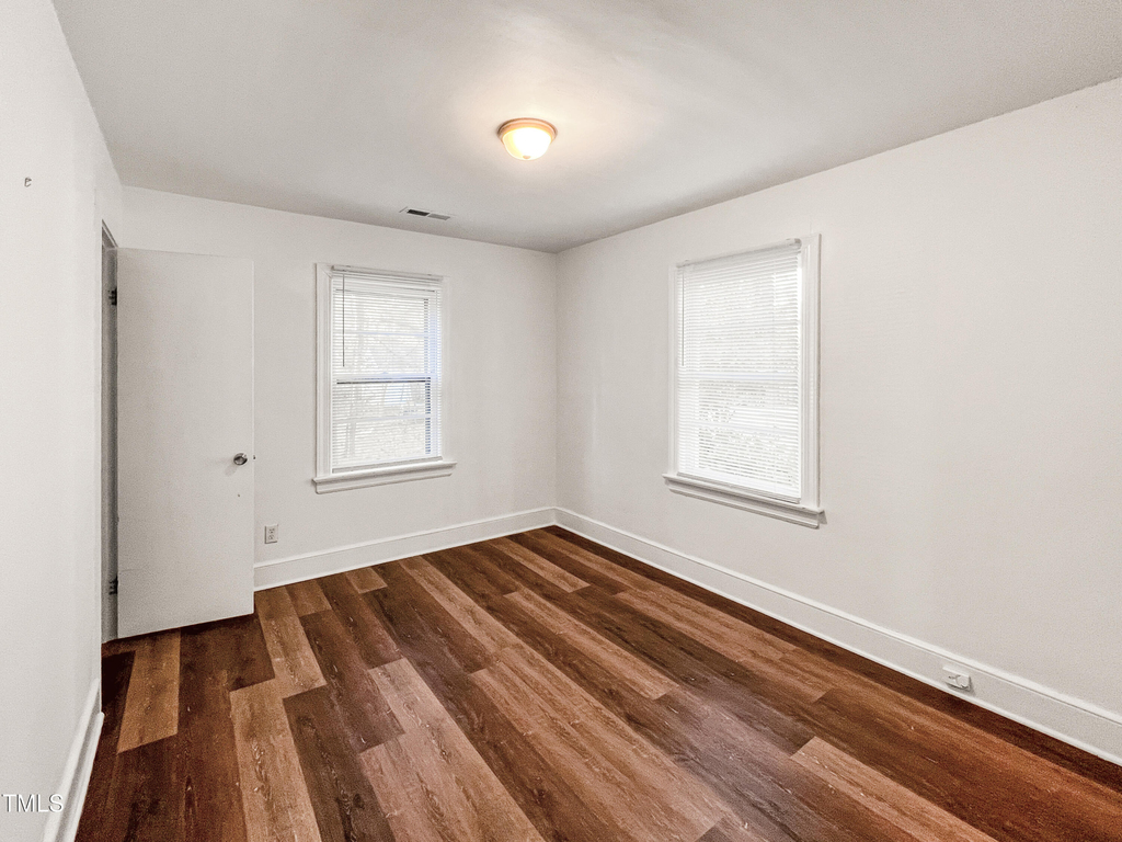 1800 Rosewood Avenue - Photo 5