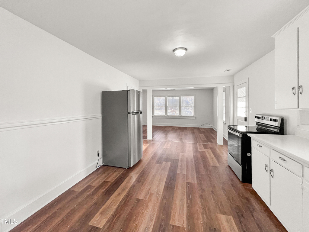 1800 Rosewood Avenue - Photo 1