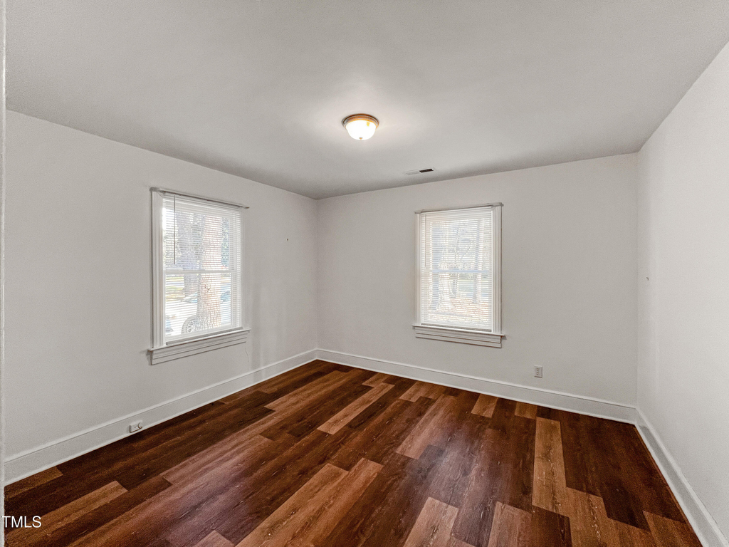 1800 Rosewood Avenue - Photo 3