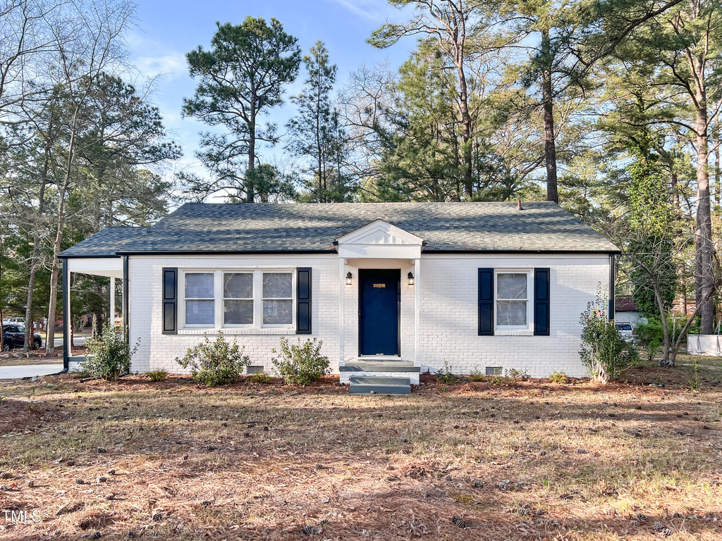1800 Rosewood Avenue - Photo 0