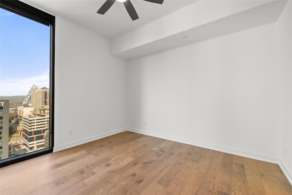 84 East Ave - Photo 3