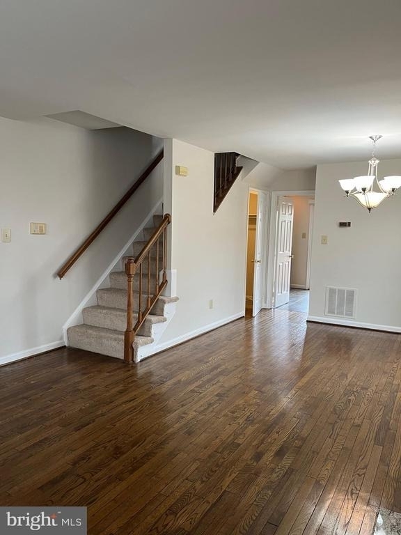 1533 Oronoco Street - Photo 3