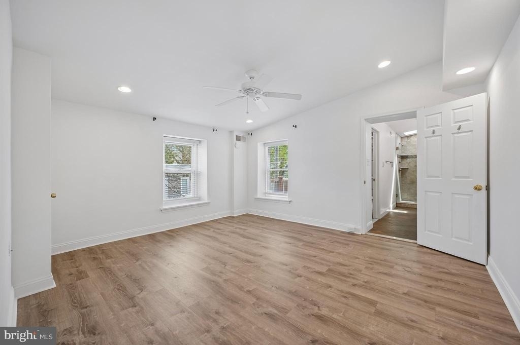 447 Dupont Street - Photo 18