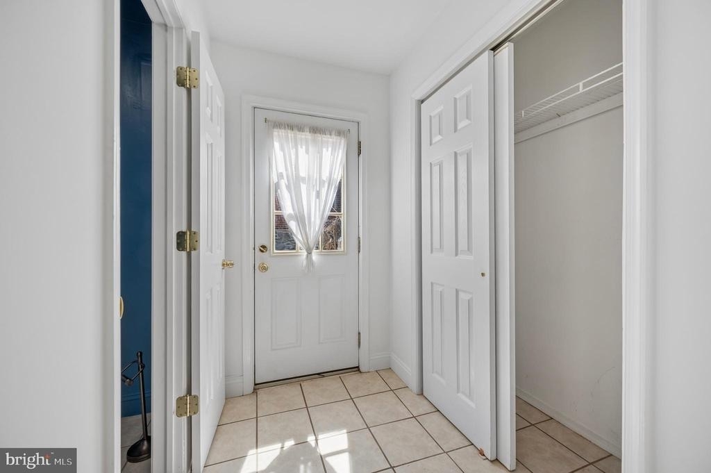 447 Dupont Street - Photo 10
