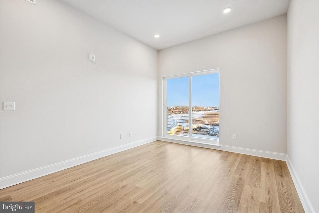2157 E Lehigh Avenue - Photo 6
