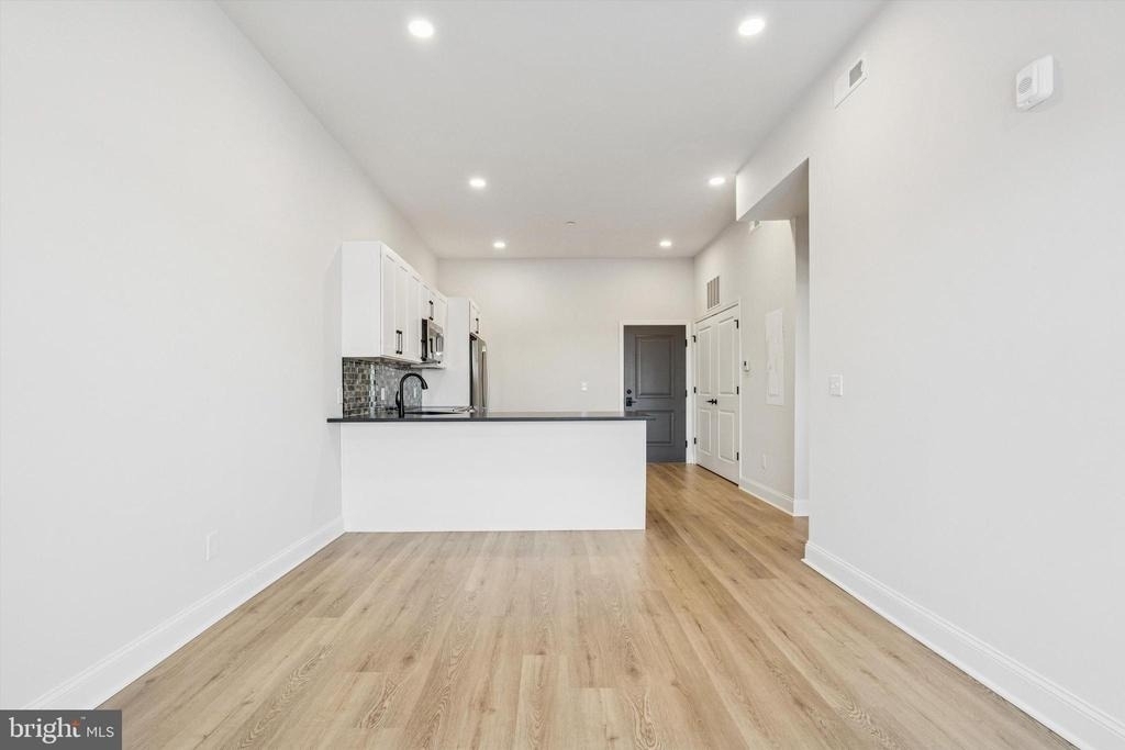 2157 E Lehigh Avenue - Photo 2