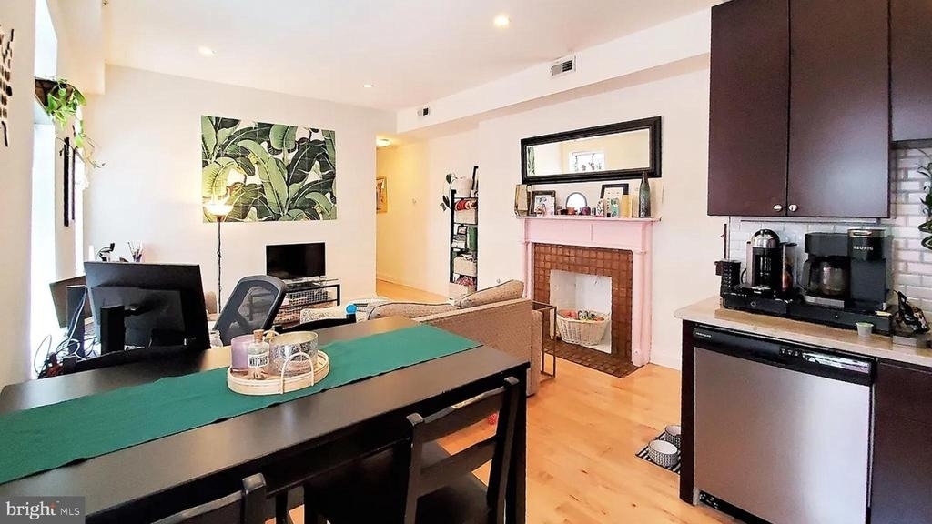 1311 Spruce Street - Photo 3