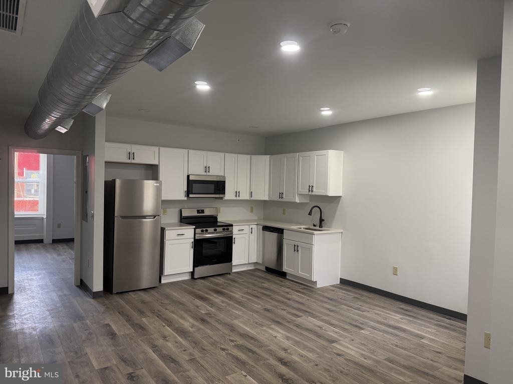 2513 Frankford Avenue - Photo 0