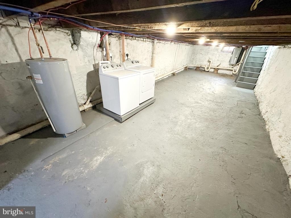 2153 W Grange Avenue - Photo 9