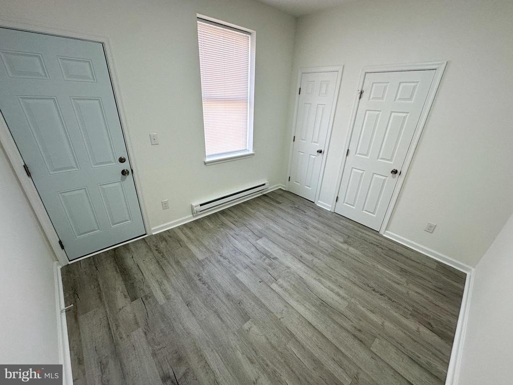 2153 W Grange Avenue - Photo 4
