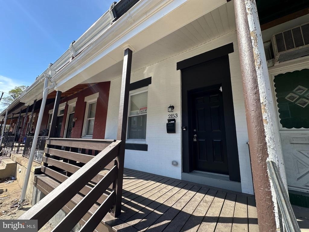 2153 W Grange Avenue - Photo 11