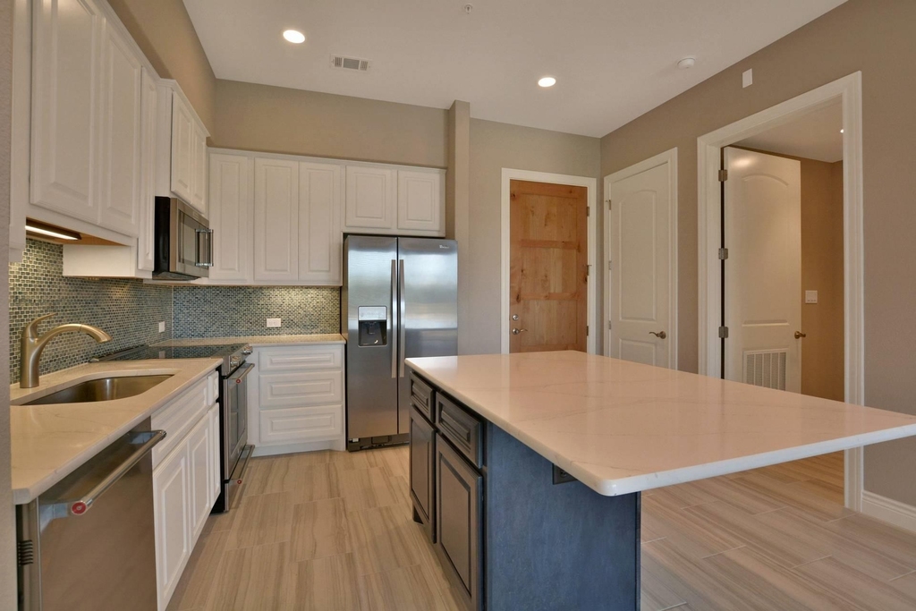 106 Bella Toscana Ave - Photo 3