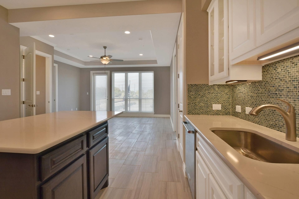 106 Bella Toscana Ave - Photo 2
