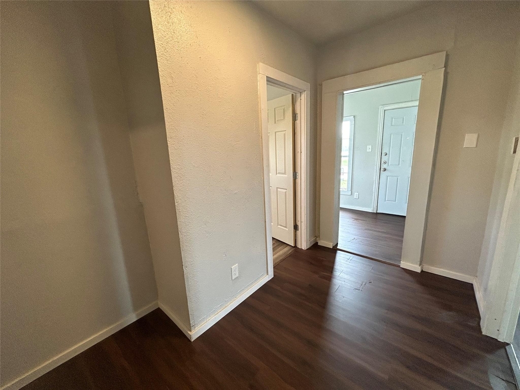 400 Symes St - Photo 6