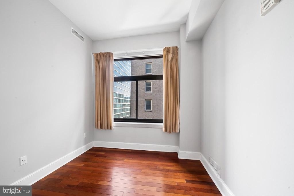 1500 Chestnut Street - Photo 17