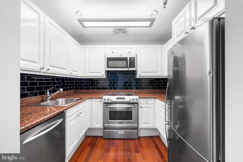 1500 Chestnut Street - Photo 5