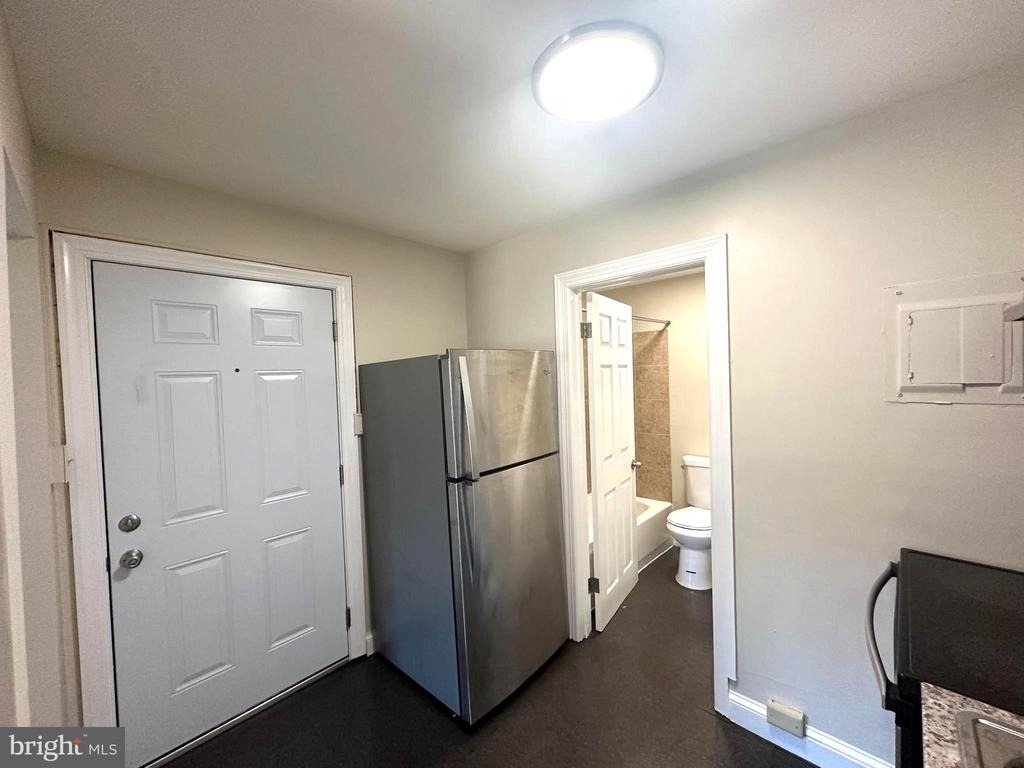 64 W Antietam Street - Photo 4