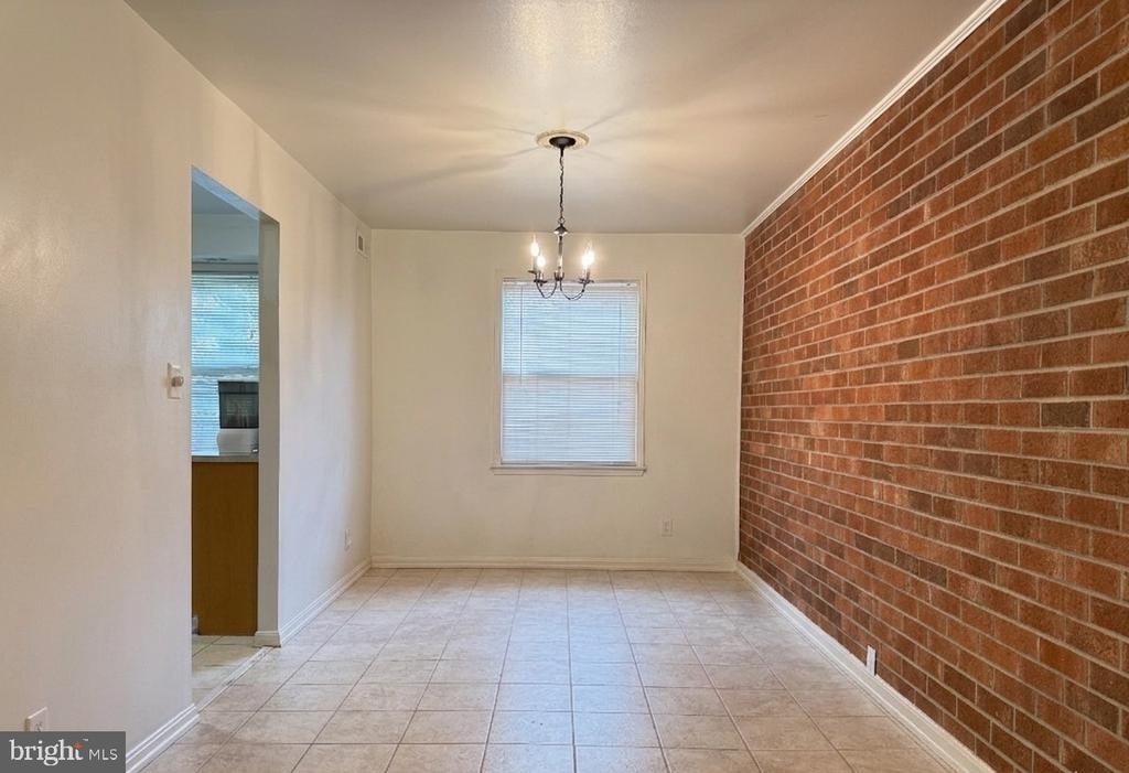 6008 Westchester Park Drive - Photo 3