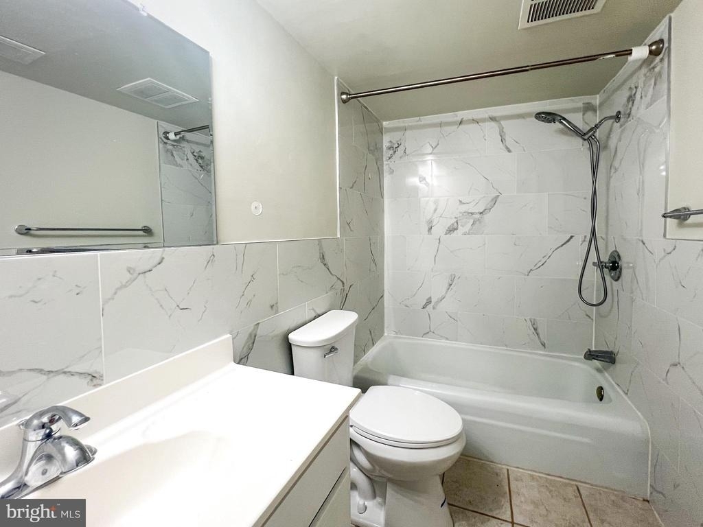 6008 Westchester Park Drive - Photo 11