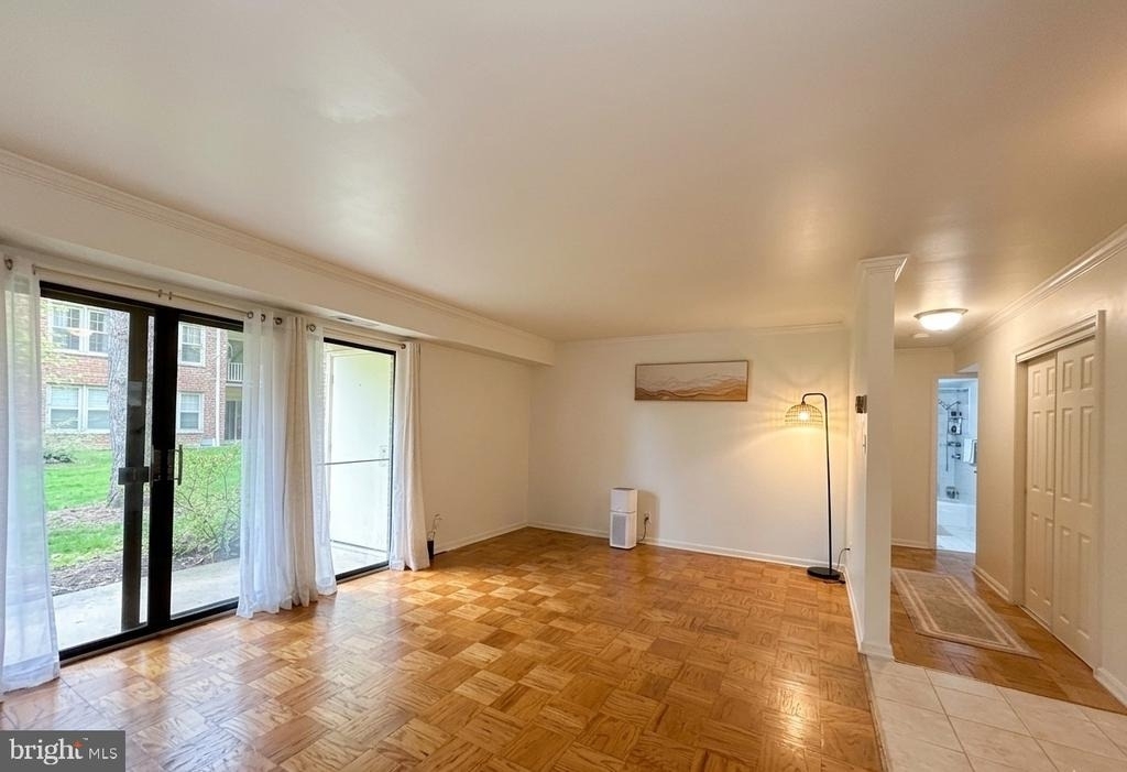 6008 Westchester Park Drive - Photo 4