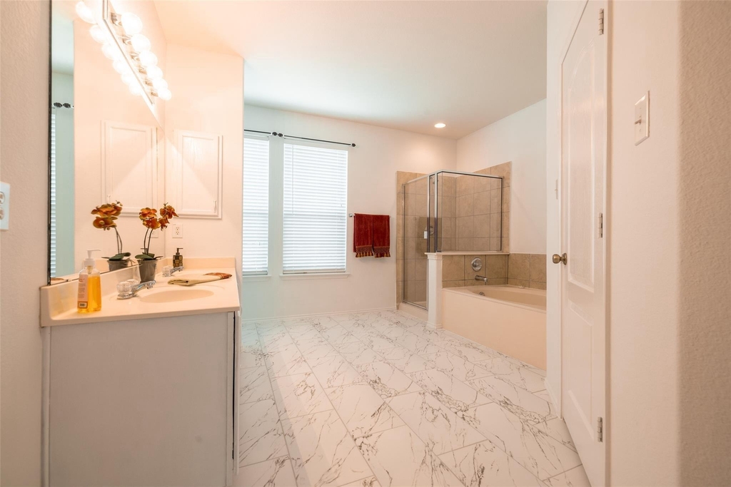 521 Paladen Pl - Photo 11