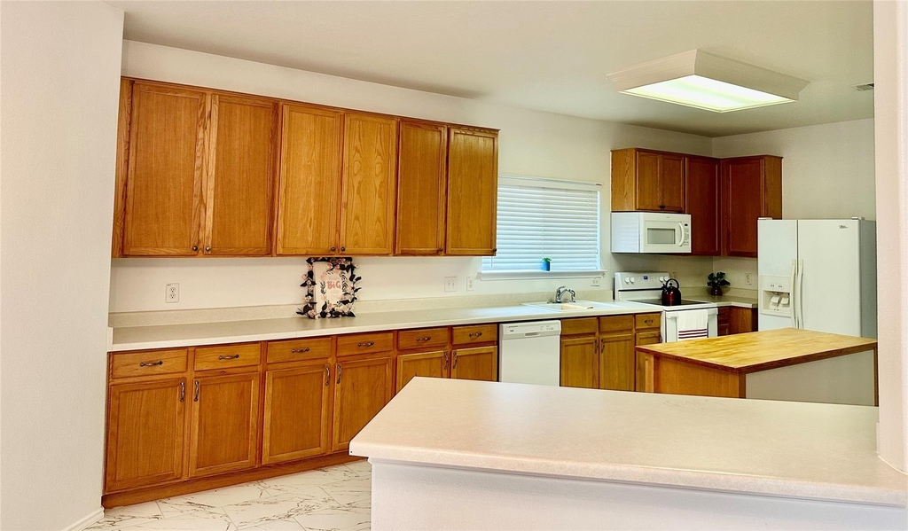 521 Paladen Pl - Photo 4