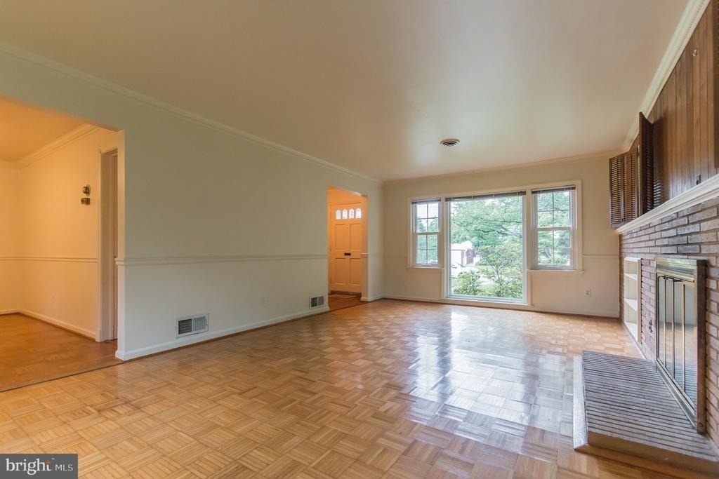 9702 Bellevue Drive - Photo 4