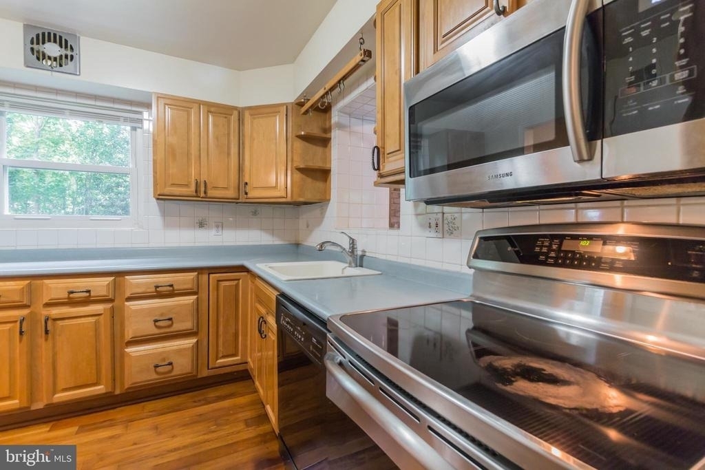 9702 Bellevue Drive - Photo 11