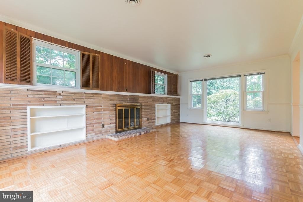 9702 Bellevue Drive - Photo 2