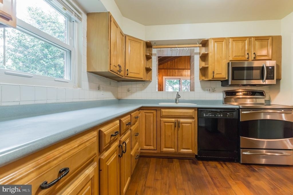9702 Bellevue Drive - Photo 9