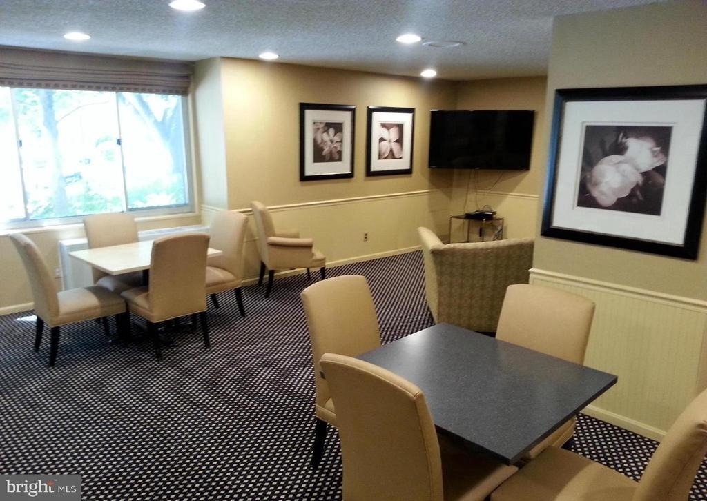 11801 Rockville Pike - Photo 10