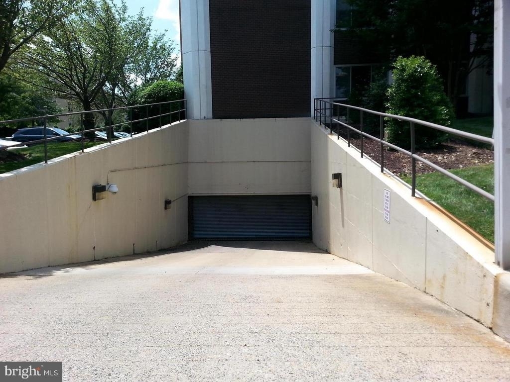 11801 Rockville Pike - Photo 1