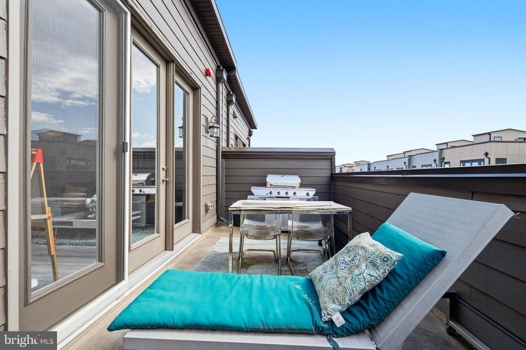 16233 Connors Way - Photo 18