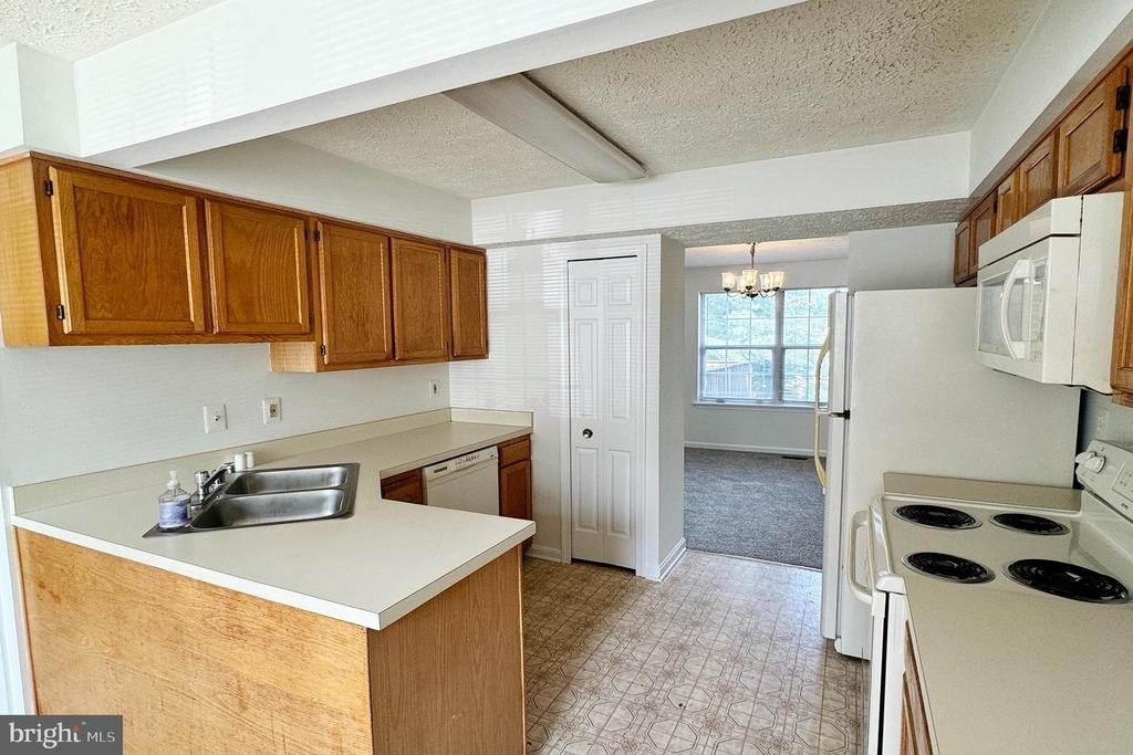 1520 Murray Place - Photo 5