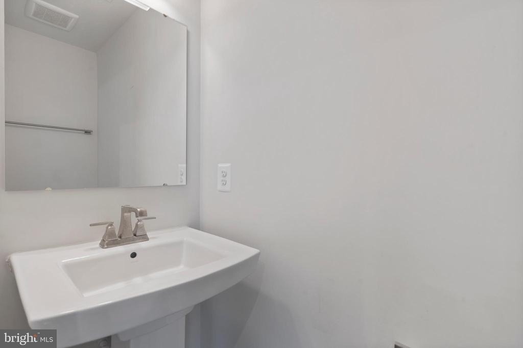 5908 Etterbeek Street - Photo 11