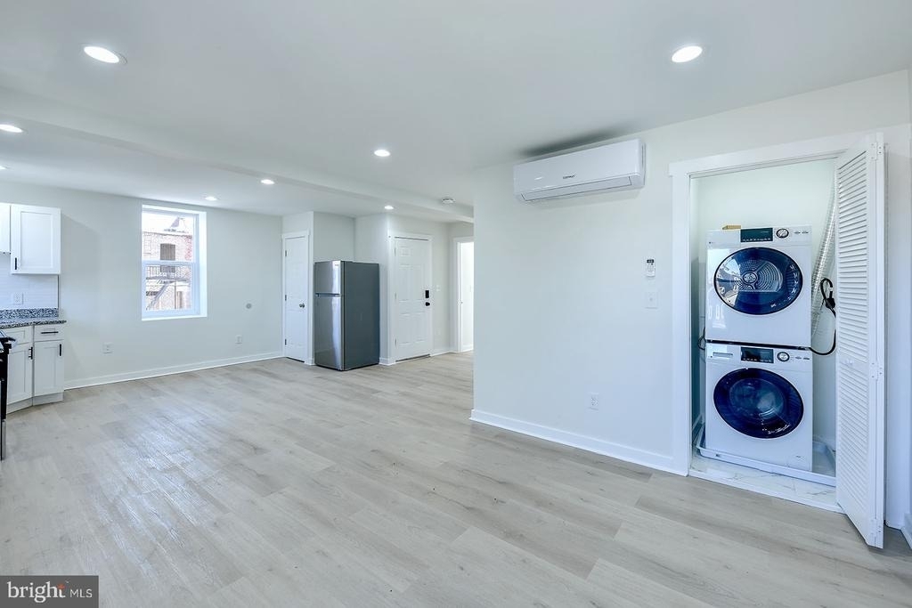 2330 Bryant Avenue - Photo 4
