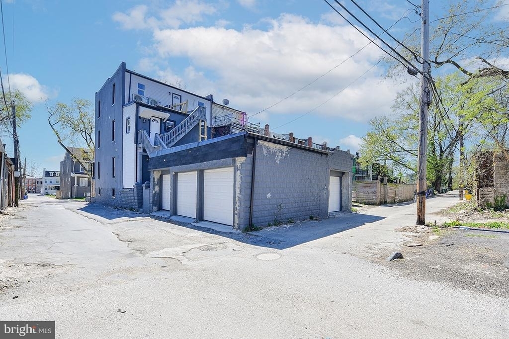 2330 Bryant Avenue - Photo 26