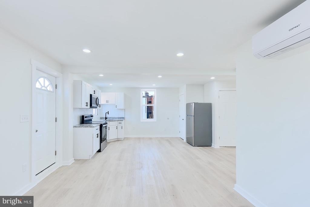 2330 Bryant Avenue - Photo 5