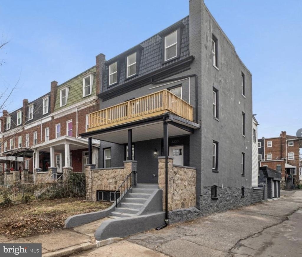 2330 Bryant Avenue - Photo 1