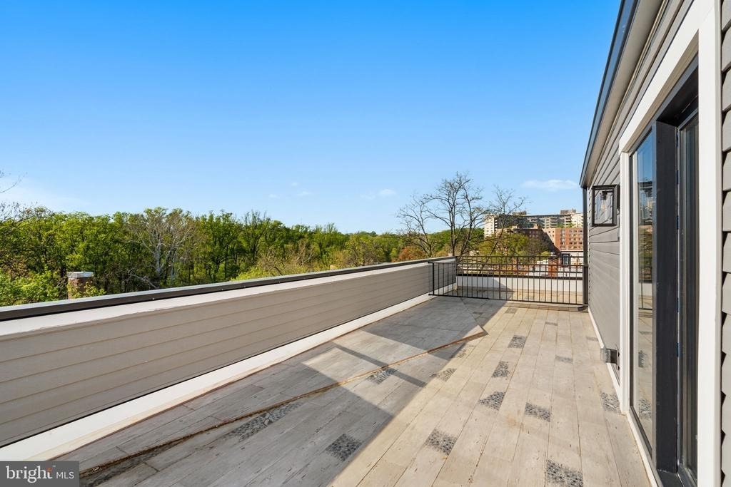 2504 41st Street Nw - Photo 28