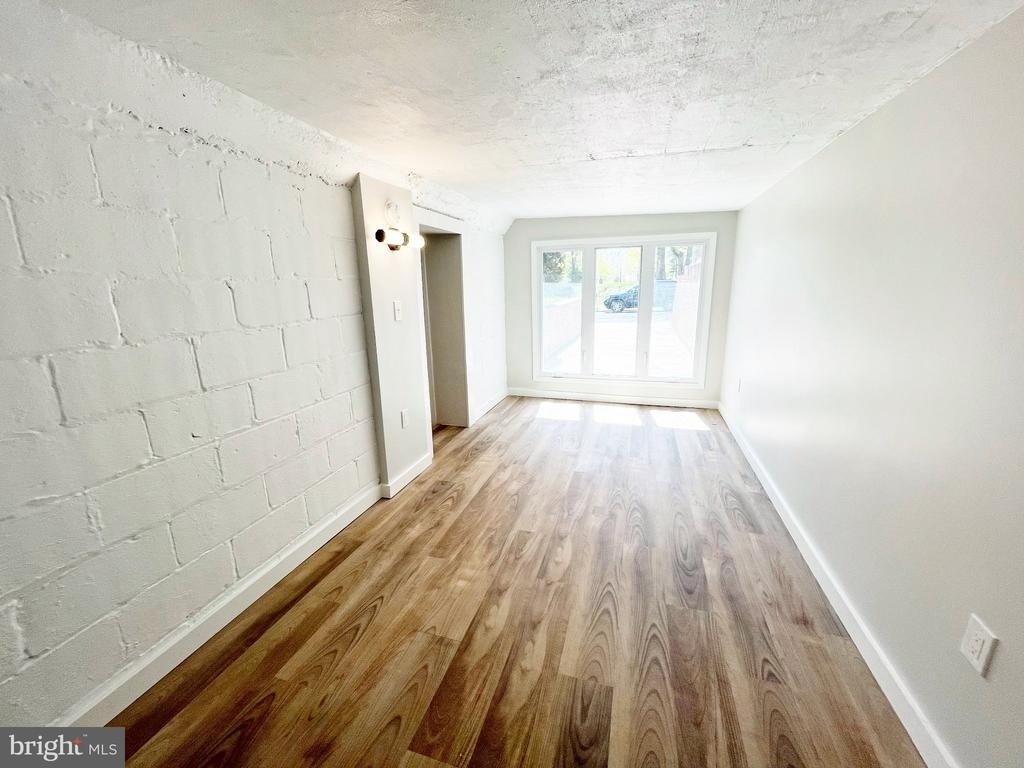 327 Whittier Street Nw - Photo 13