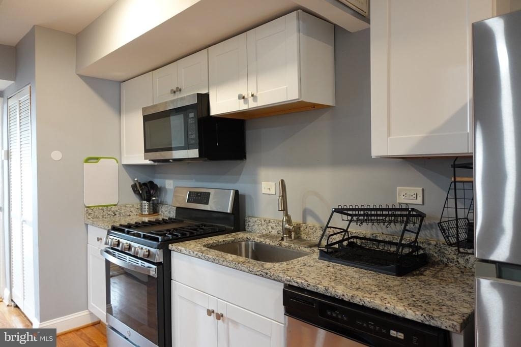 1228 18th Street Ne - Photo 5