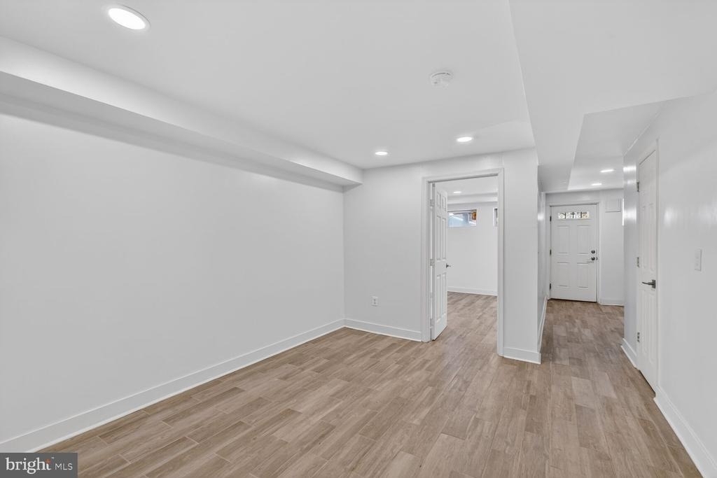 2218 16th Street Ne - Photo 13