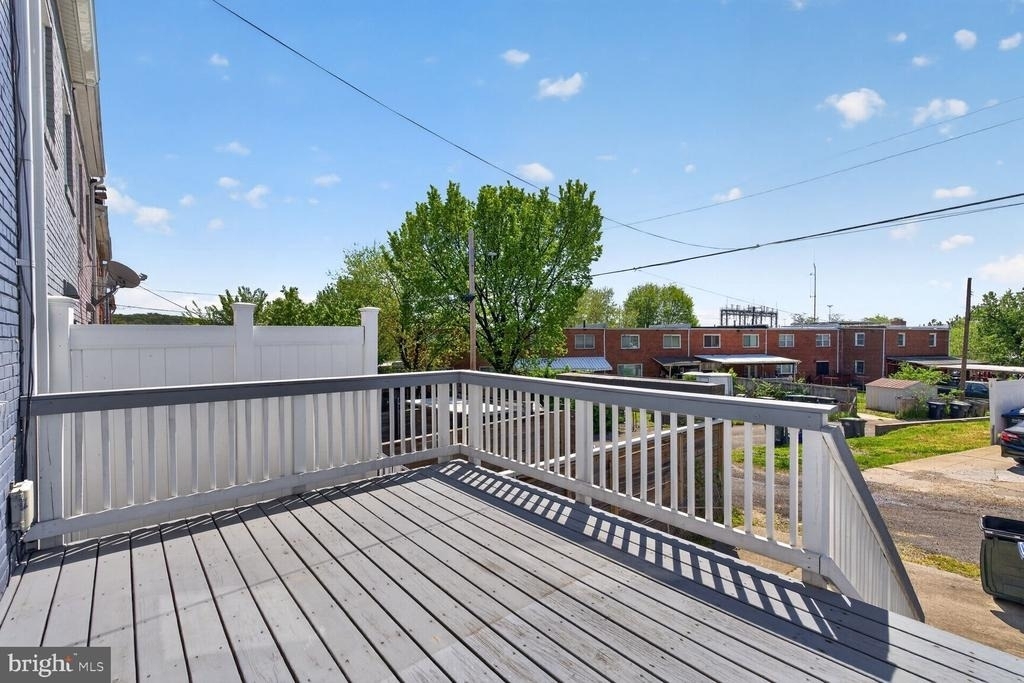 2218 16th Street Ne - Photo 17