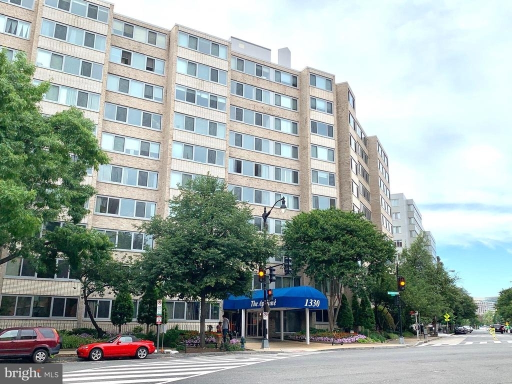 1330 New Hampshire Avenue Nw - Photo 0