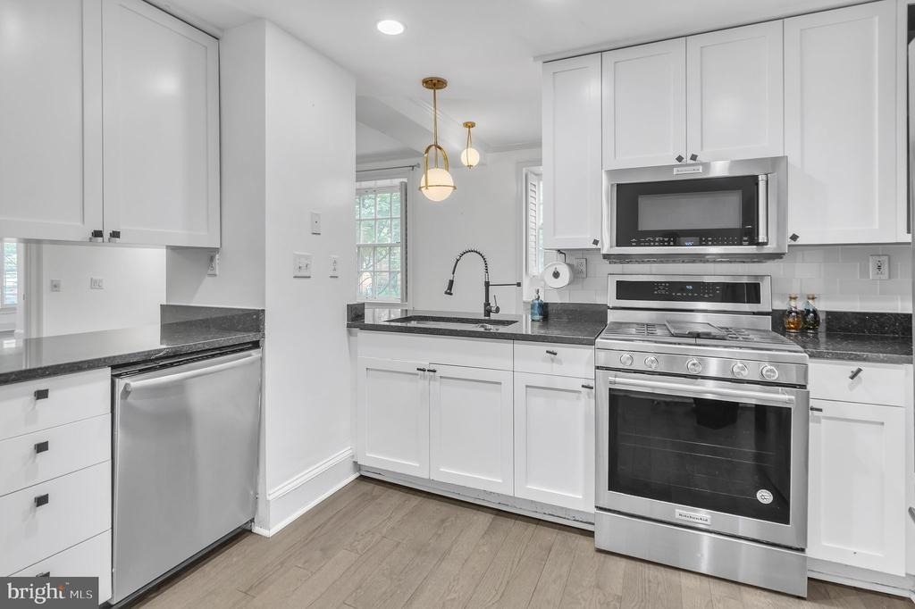 1750 16th Street Nw - Photo 3