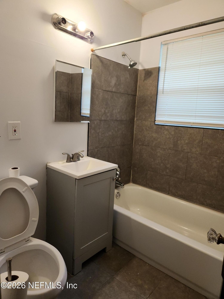 7927 Reid Avenue - Photo 10