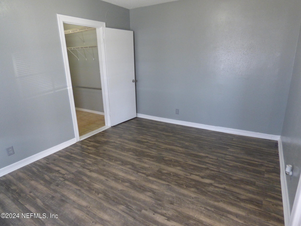 516 E 58th Street - Photo 6