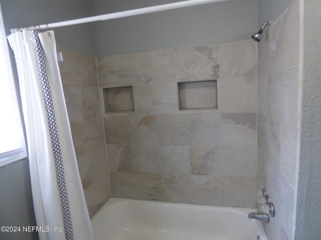 516 E 58th Street - Photo 12