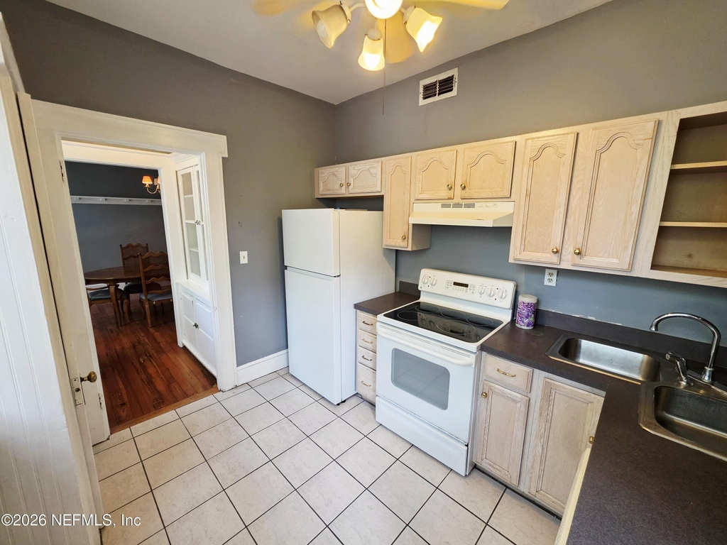 146 6th Street - Photo 10